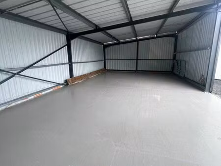 bâtiment/garage 100 m²