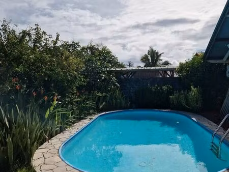 maison t4 avec piscine