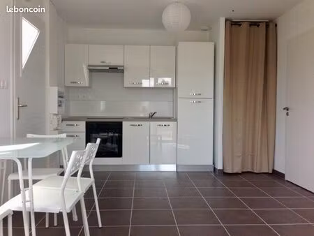 t2 meublé plain-pied tout équipé 33 m²