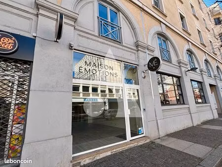 local commercial 117 m² villefranche sur saone