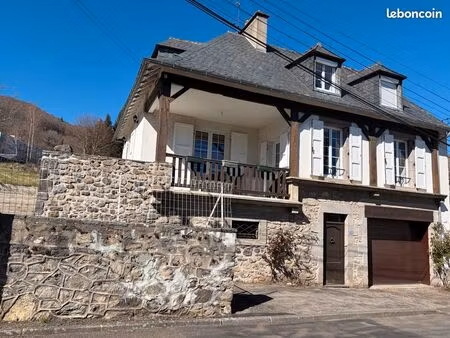 condat jolie maison 116 m² sur 2142m² de terrain avec terrasse et garage