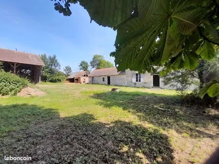 fermette à rénover avec dépendances