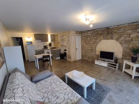 t2 + bureau disponible pour 3 mois à pont de crau