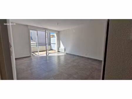 a louer - saint orens de gameville - appartement 2 pièce avec balcon et 2 places de parkin