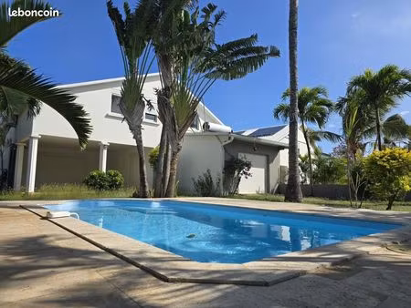 villa 7 pièces 264 m²