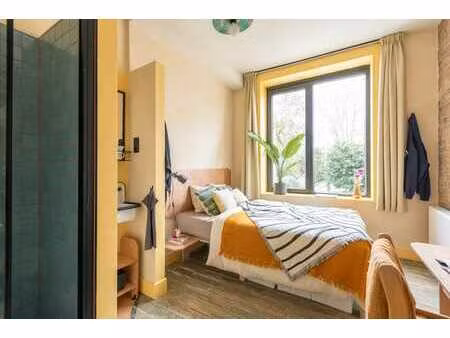 chambres dans une maison en coloction avec espace extérieur