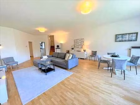 chatelain/louise : appartement meublé 3 chambres