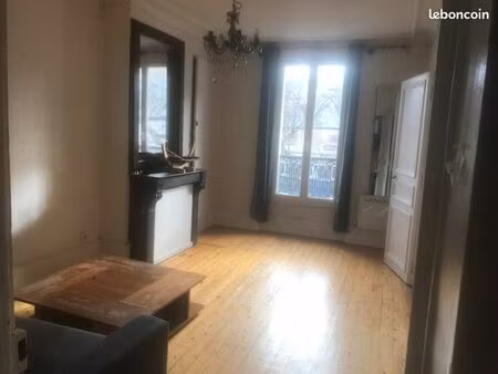 appartement à louer - paris - 50m²