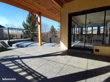 rare aux portes du centre-ville d’aurillac belle maison familiale spacieuse et lumineuse a