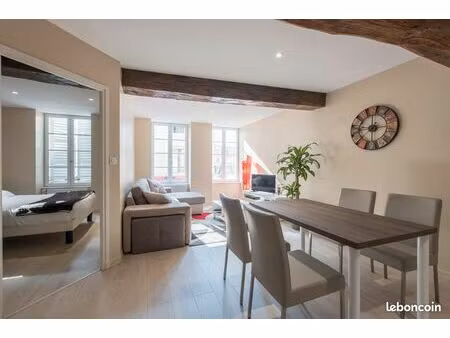 appartement hyper centre 1050 cc (incluant eau  chauffage  électricité  internet)