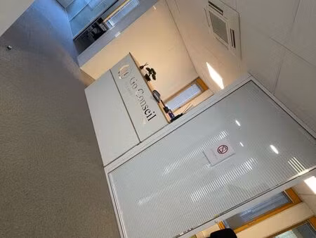 bureaux 160m2 - 6 bureaux cloisonnés - droit au bail gratuit