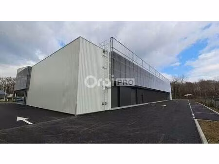 local d'activités à louer