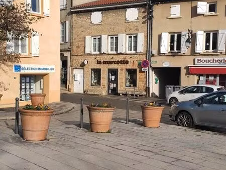 local commercial avec bail 3/6/9 - loyer 450 - centre bourg - prêt à exploiter