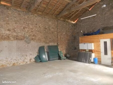 grange 1 pièce 87 m²