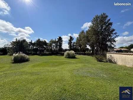 terrain 751 m² senas