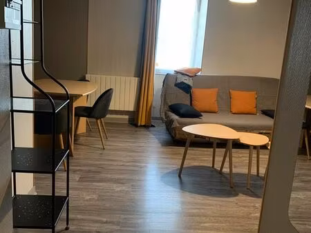 loue 2 pièces meublé 595 cc