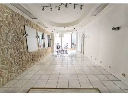 local commercial à louer