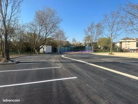 à louer parkings sécurisés