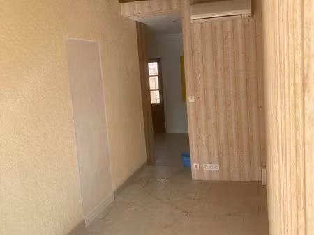 local commercial 24 m2