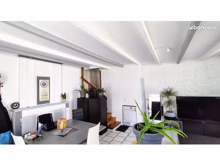 maison de ville – 2 chambres - prêt à vivre