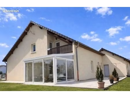 pavillon 6 pièces 160 m²