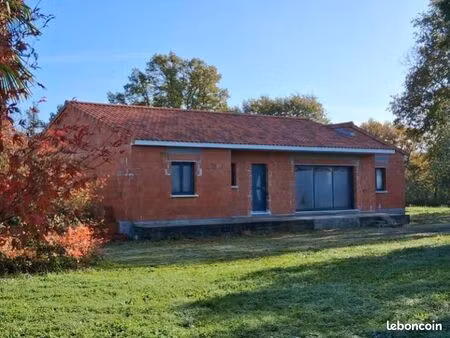 pavillon 136 m² rivières