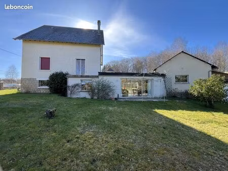 maison 9 pièces 242 m²