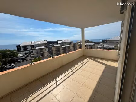 magnifique duplex t3 vue mer – 66 m² + 38 m² extérieurs – garage fermé – résidence sécuris