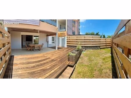 t4 en rez-de-jardin – 90m² – jardin varangue 80 m² – garage fermé – petite vue mer – proch