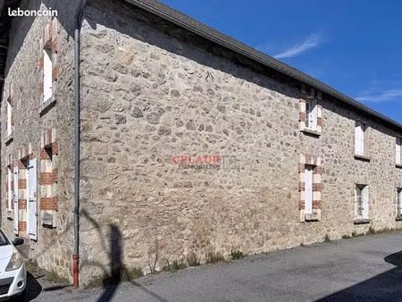 immeuble 400 m² egletons