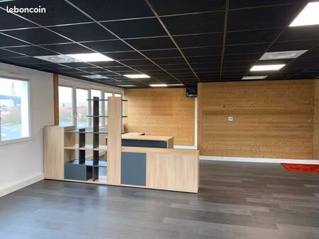 bureau à louer + parking recharge électrique