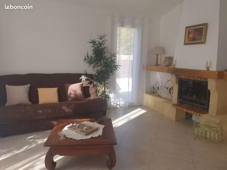 maison t3 a louer ceyreste