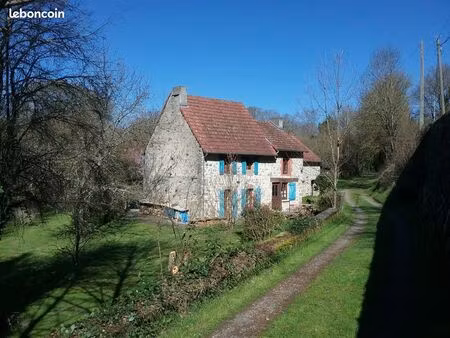 a vendre - maison de campagne en bord de rivière
