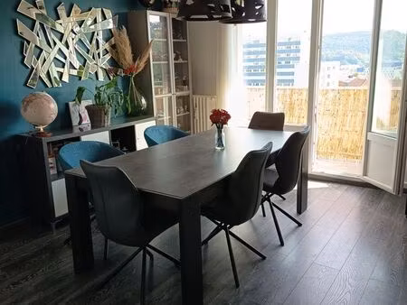 appartement 64m² lumineux vue citadelle