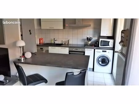 vends t2 de 46 m2 avec terrasse