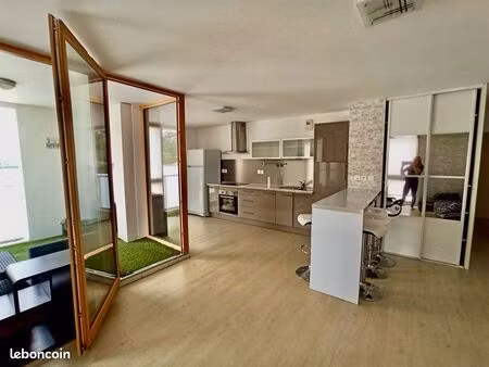 à louer – appartement t3 meublé à cannoux (provence)