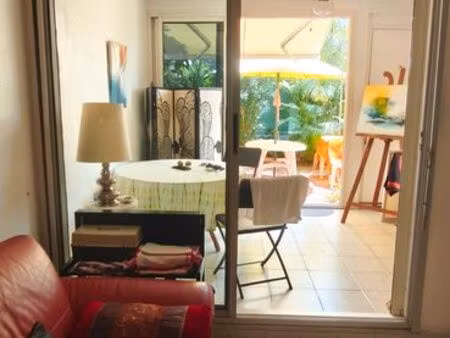 t2bis terrasse parking hermitage