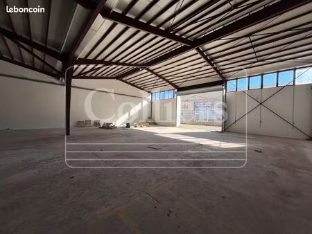 local industriel 470 m²