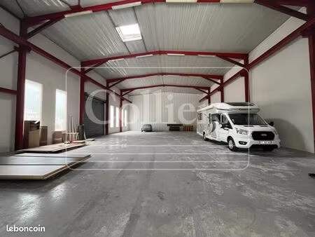 local industriel 400 m²