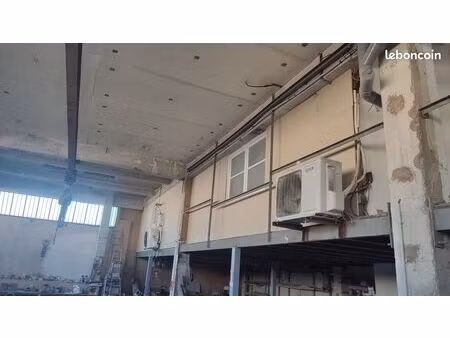 loue local commercial