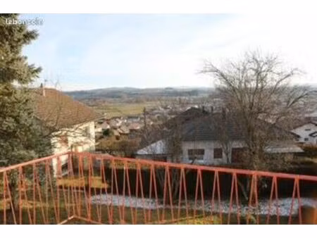 maison ancienne sur les hauteurs de maiche