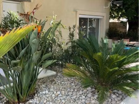 appartement dans mas à la campagne