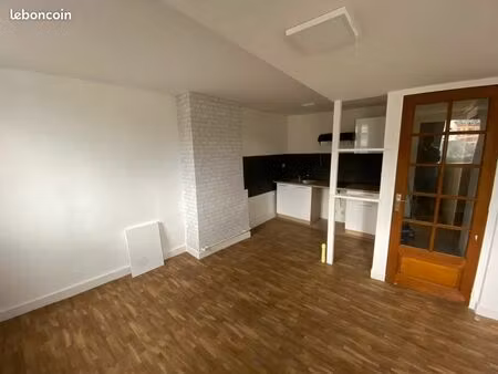 t2 en centre ville face au theatre