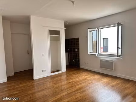 appartement t2 1er étage