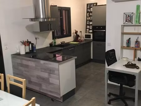 maison recente a la garde adhemar