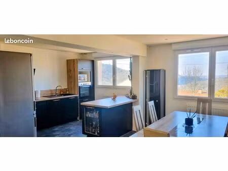 rare à la vente – maison avec vue exceptionnelle sur la citadelle – 5 min besançon morre