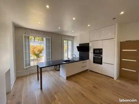 t3 de standing. quartier préfecture / remparts. vue imprenable