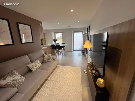 t3 rénové grande terrasse – 51 m² – pontarlier