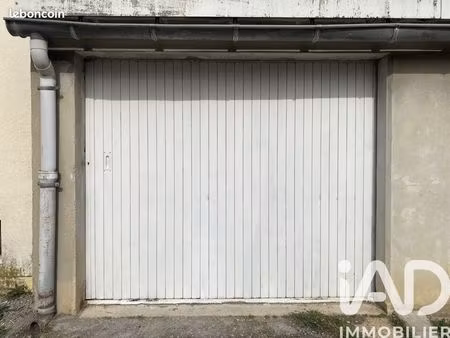 parking/box 16 m² romans-sur-isère