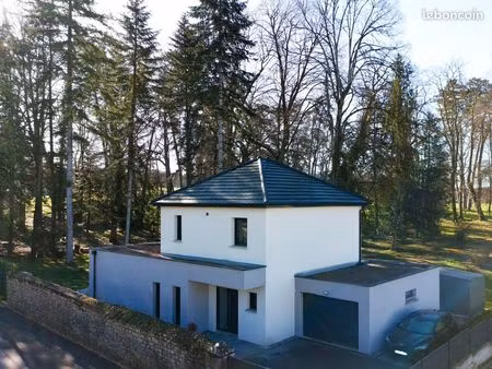 maison contemporaine 135 m² (2023) ; 4 ch  dpe a  jardin 8 ares ; montferrand-le-château
